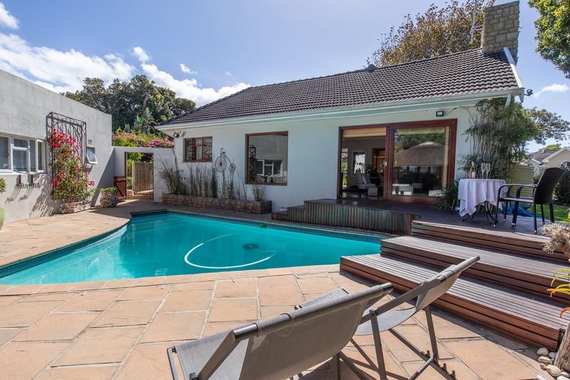 3 Bedroom Property for Sale in Constantia Western Cape